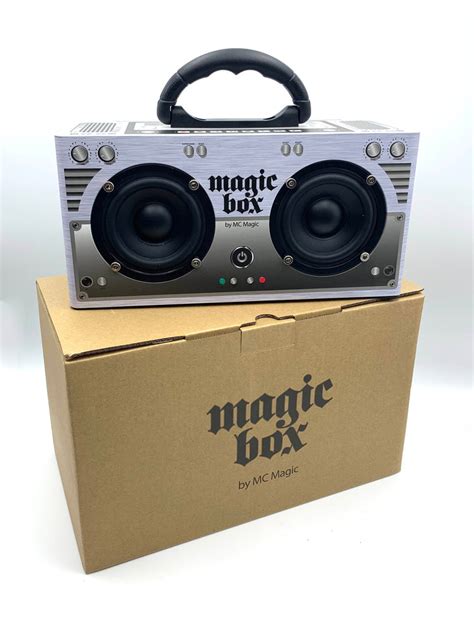 Magiv box speaker
